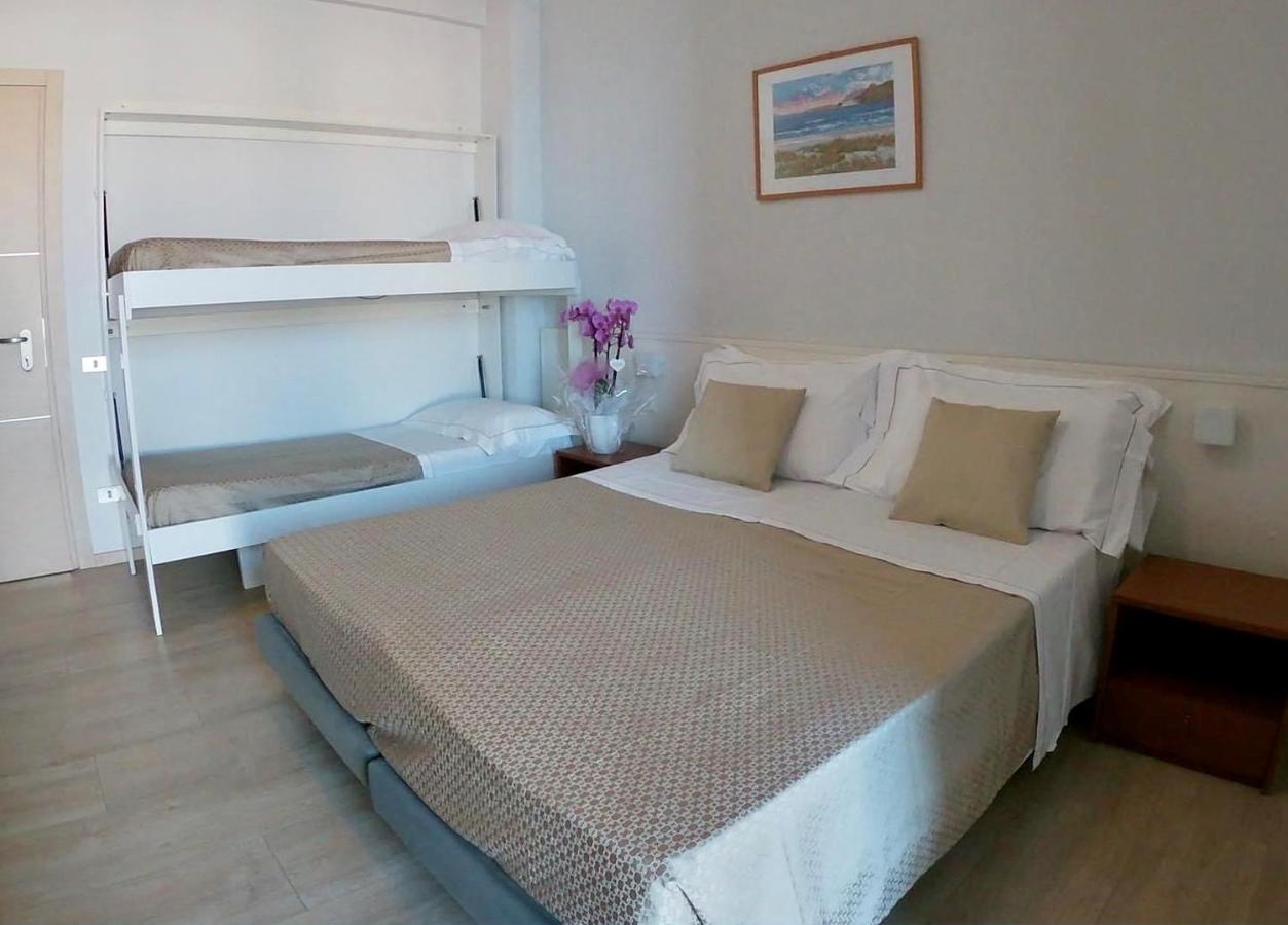 Hotel Caravel Маротта Екстер'єр фото