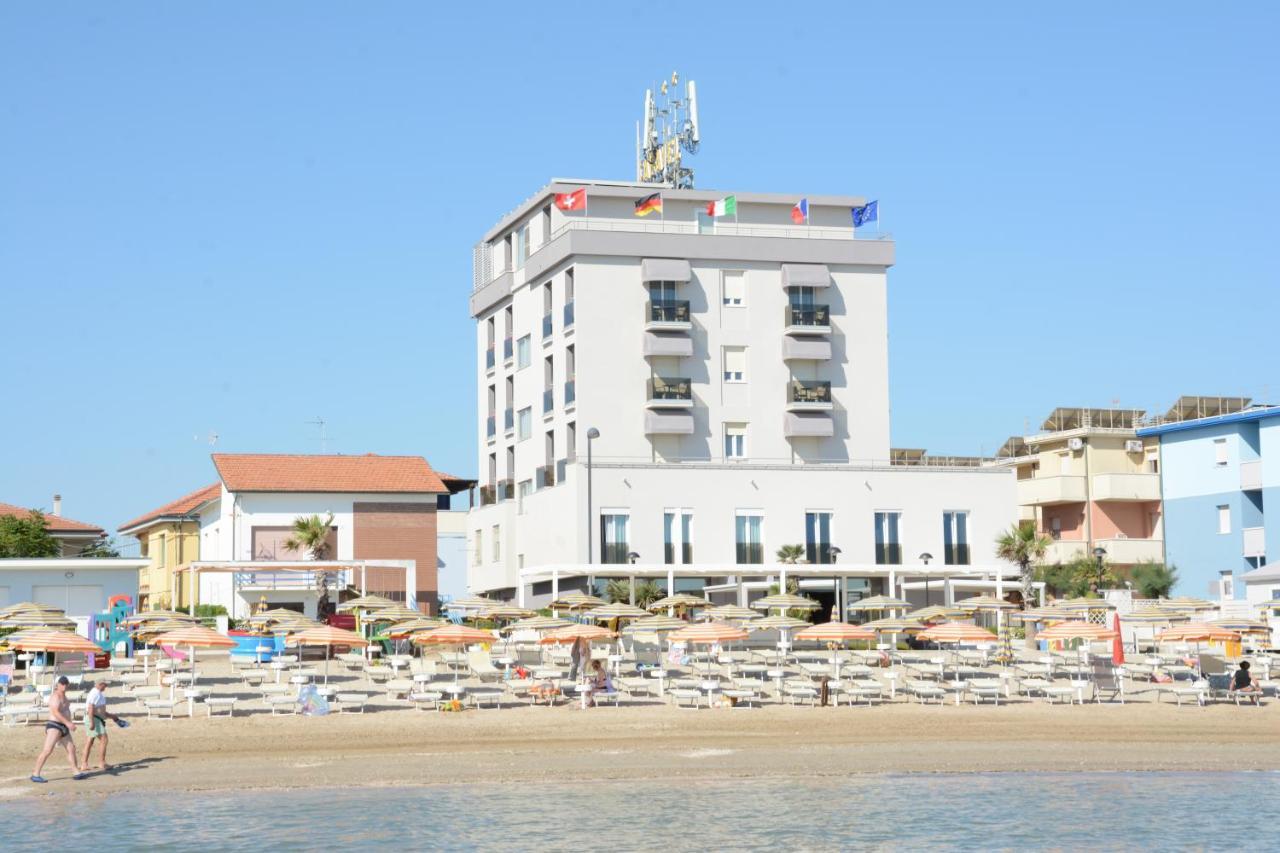 Hotel Caravel Маротта Екстер'єр фото