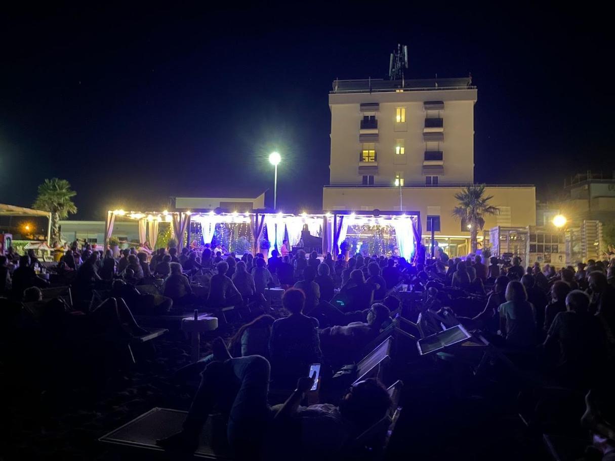 Hotel Caravel Маротта Екстер'єр фото