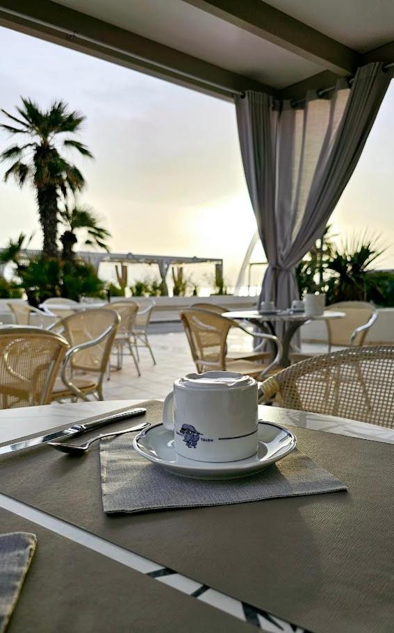 Hotel Caravel Маротта Екстер'єр фото