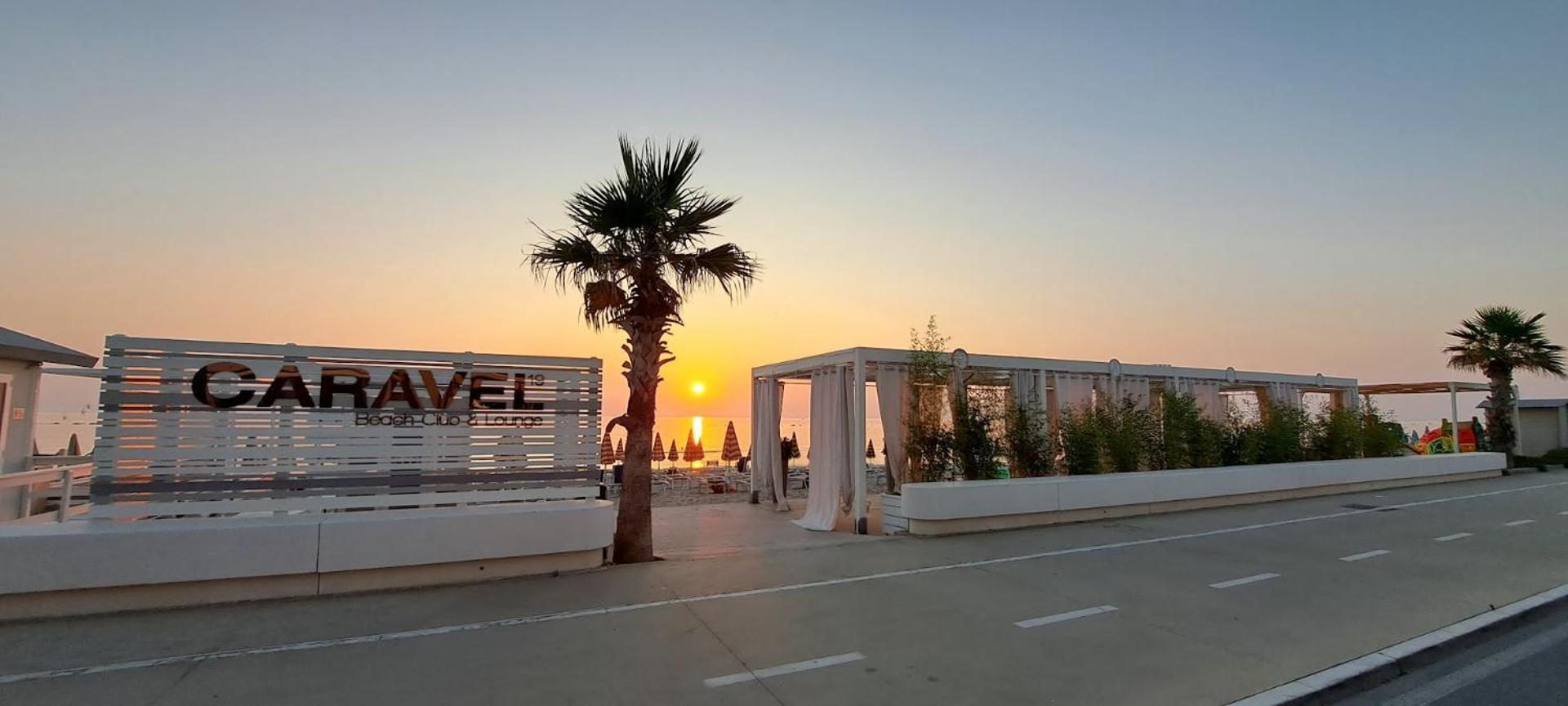 Hotel Caravel Маротта Екстер'єр фото