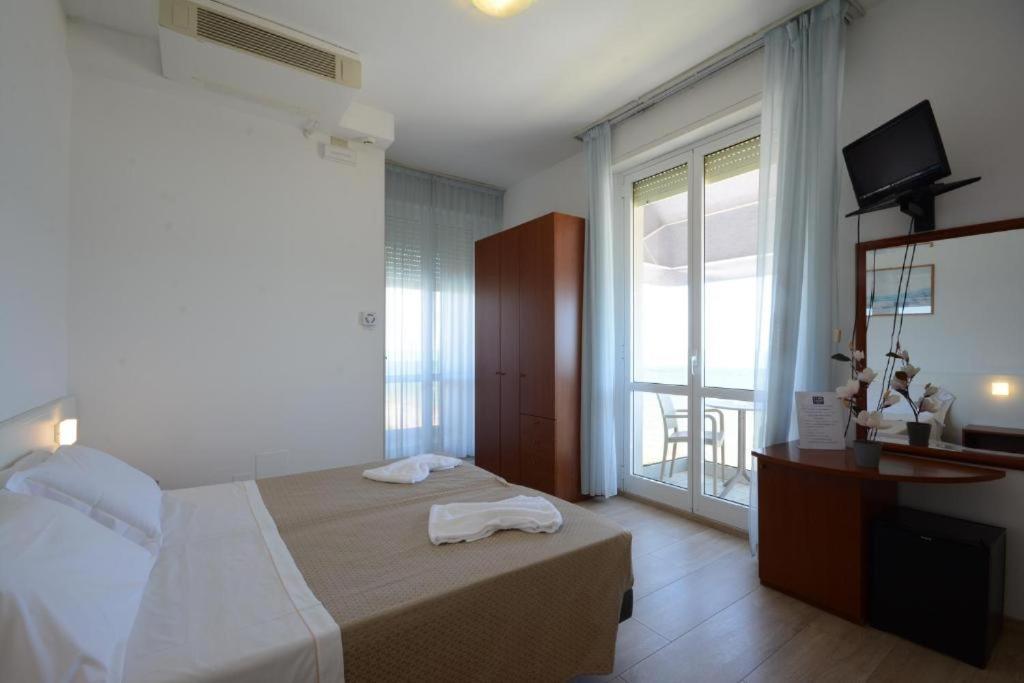 Hotel Caravel Маротта Екстер'єр фото