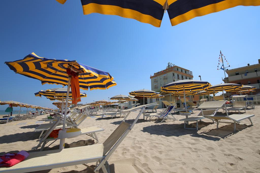 Hotel Caravel Маротта Екстер'єр фото